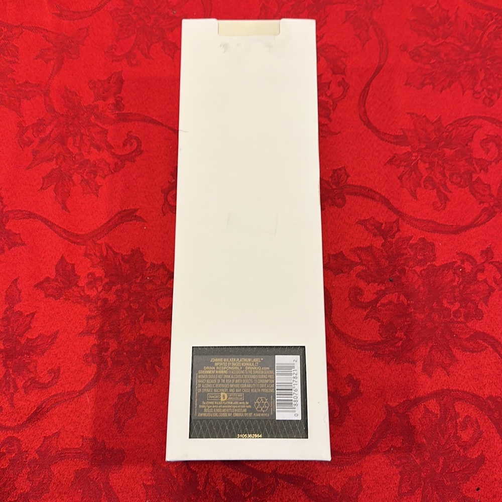 Very RARE 2014 Johnnie walker platinum label, aged 18 years empty box and sleeve - Picture 3 of 12